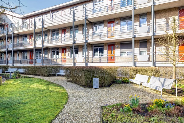 Bunschoten-Spakenburg - Plecht 88 Meerwaerde Makelaars (37).jpg